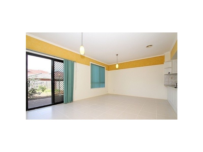 4 Japonica Crt, Cairnlea VIC 3023