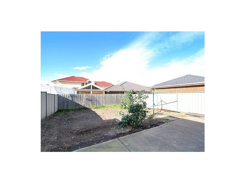 4 Japonica Crt, Cairnlea VIC 3023