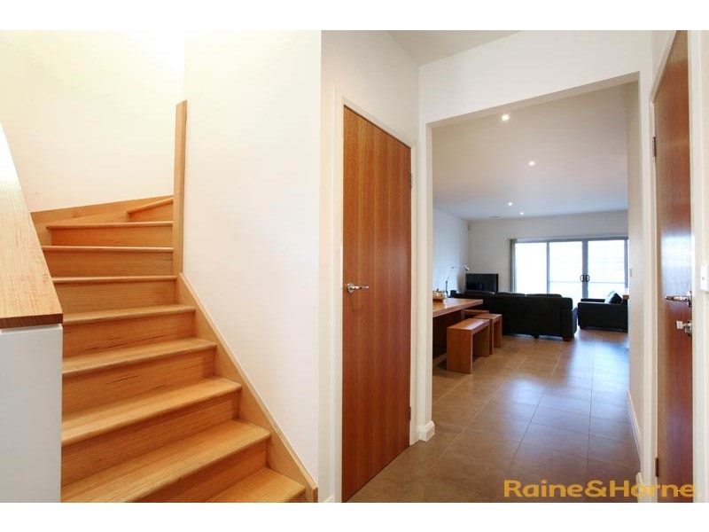 6 Aberfeldie Way, Caroline Springs VIC 3023