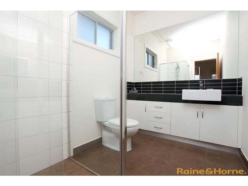 6 Aberfeldie Way, Caroline Springs VIC 3023