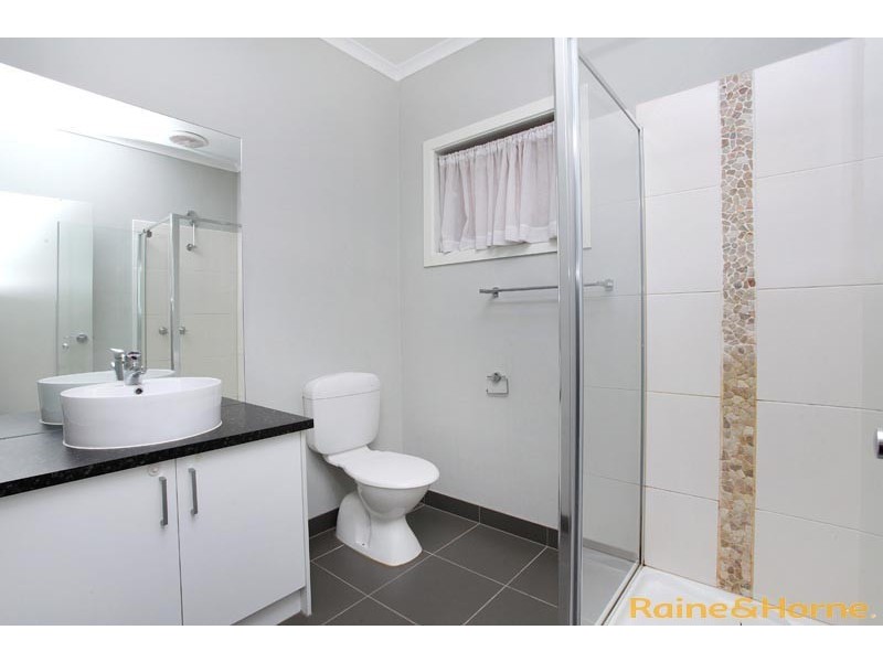 66 Botanical Drive, Caroline Springs VIC 3023