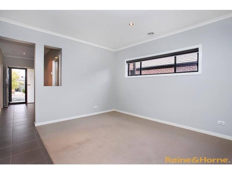 66 Botanical Drive, Caroline Springs VIC 3023