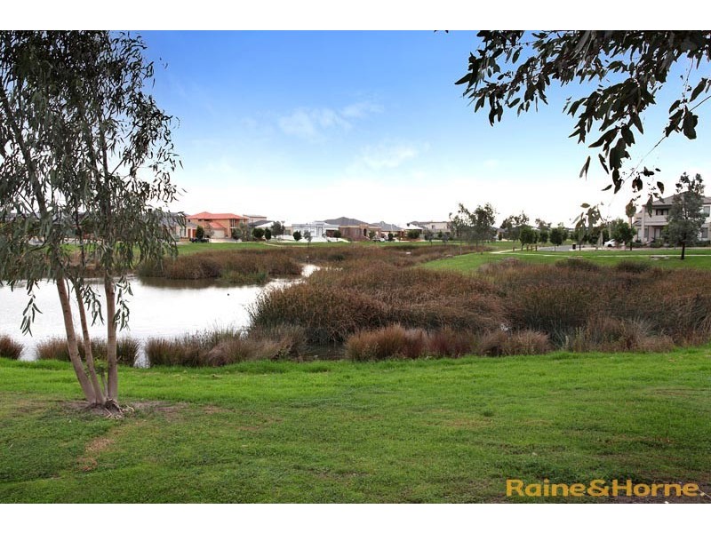 66 Botanical Drive, Caroline Springs VIC 3023