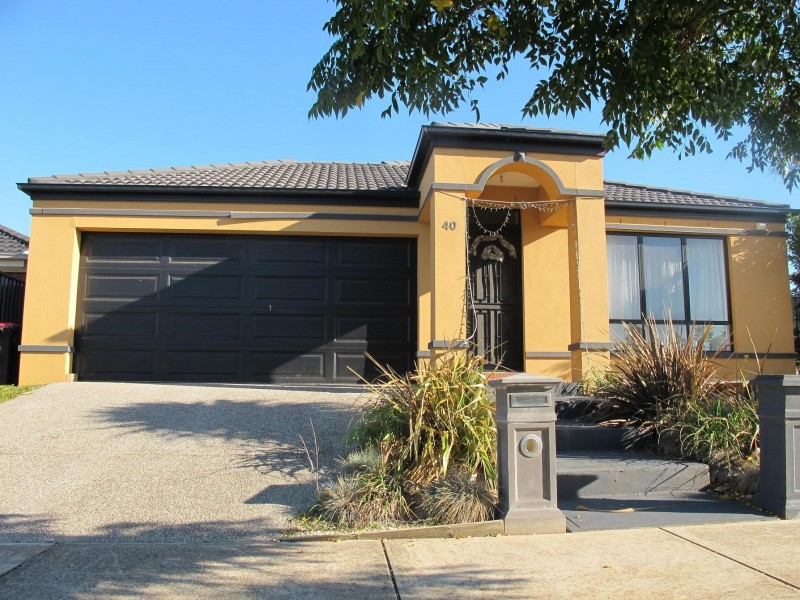 40 KLIPPEL WAY, Caroline Springs VIC 3023