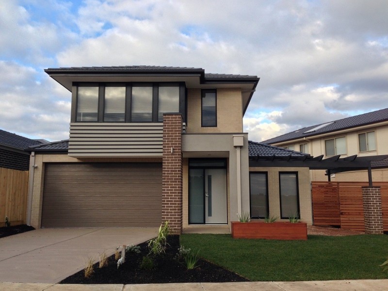 49 Riviera Drive, Hillside VIC 3037