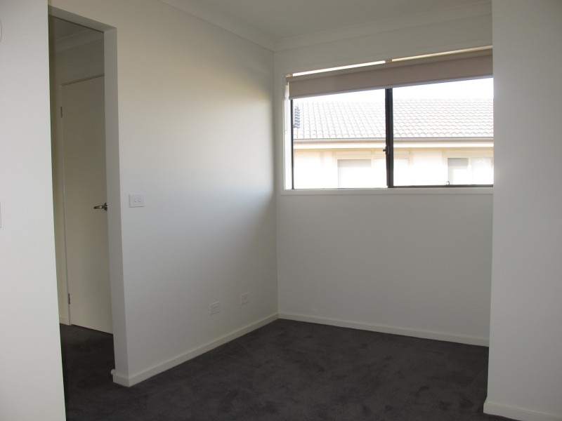 49 Riviera Drive, Hillside VIC 3037