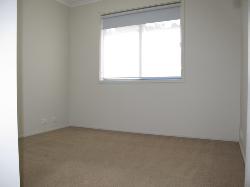 19 Gisborne Way, Caroline Springs VIC 3023