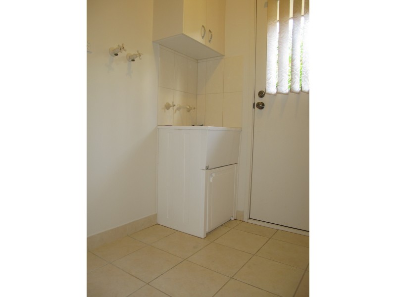 19 Gisborne Way, Caroline Springs VIC 3023