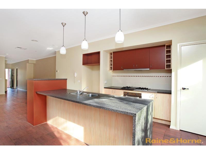 18 Cassan Way, Caroline Springs VIC 3023