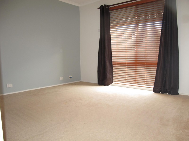 50 HERRINGTON TURN, Caroline Springs VIC 3023