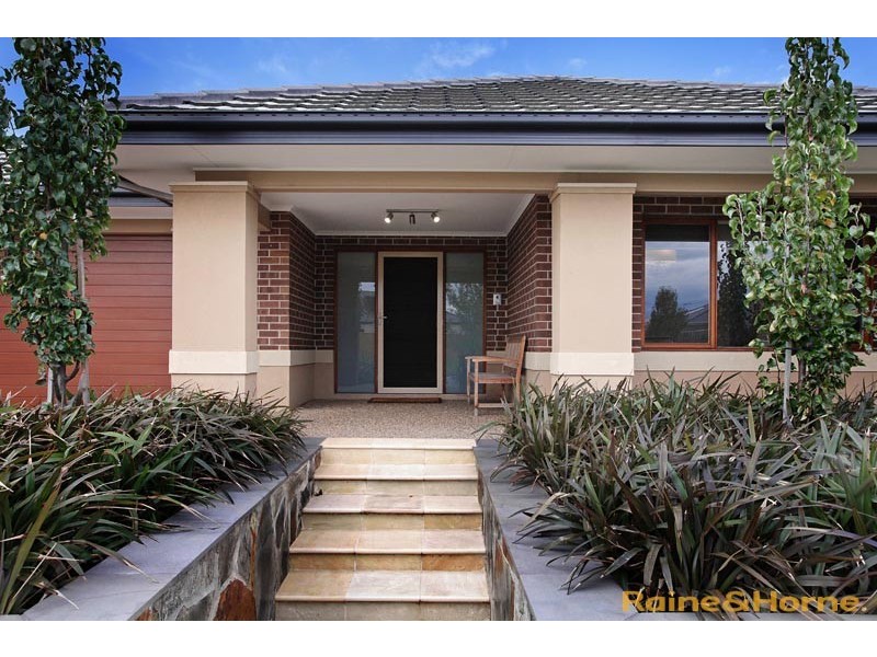 9 Redcliffe Terrace, Taylors Hill VIC 3037
