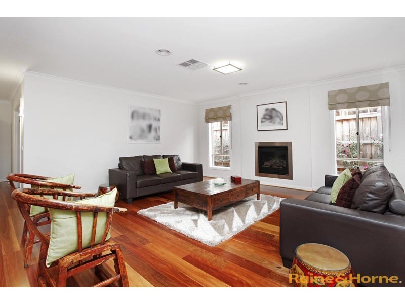 9 Redcliffe Terrace, Taylors Hill VIC 3037
