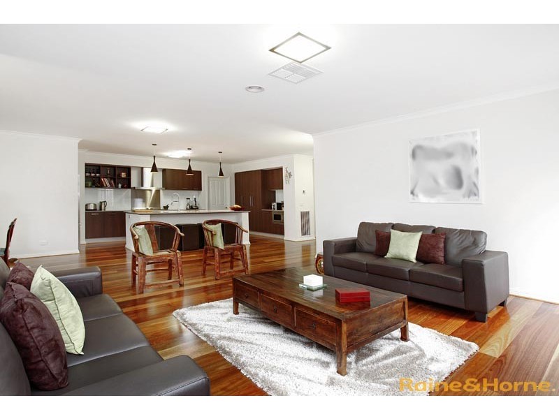 9 Redcliffe Terrace, Taylors Hill VIC 3037