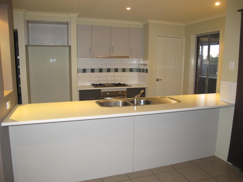 26 Pilbara Avenue (Burnside), Caroline Springs VIC 3023