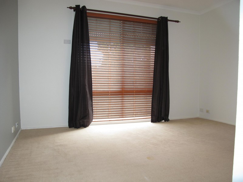50 Herrington Turn, Caroline Springs VIC 3023
