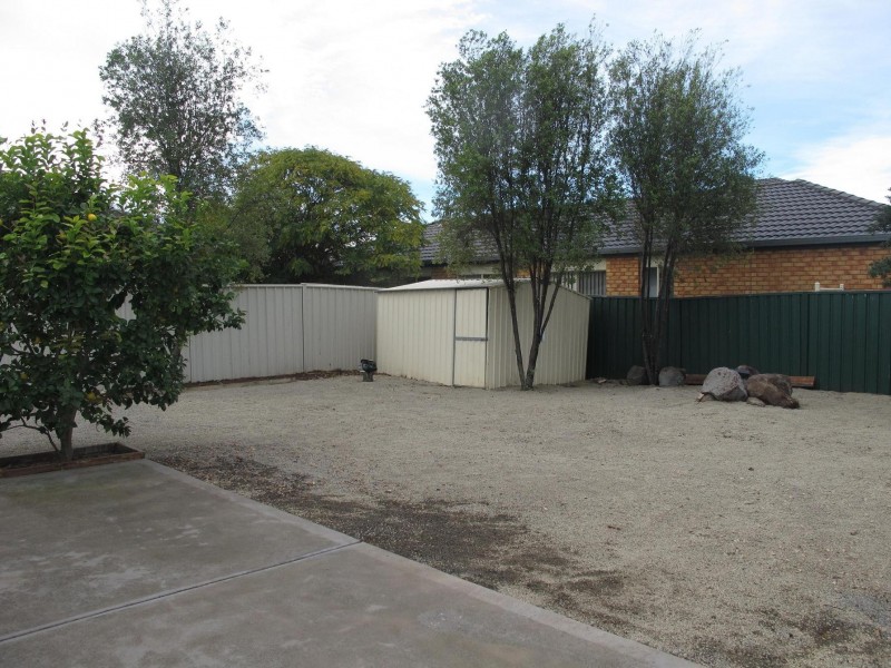 50 Herrington Turn, Caroline Springs VIC 3023