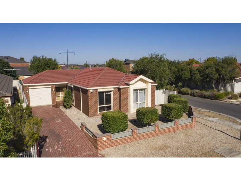 50 Herrington Turn, Caroline Springs VIC 3023
