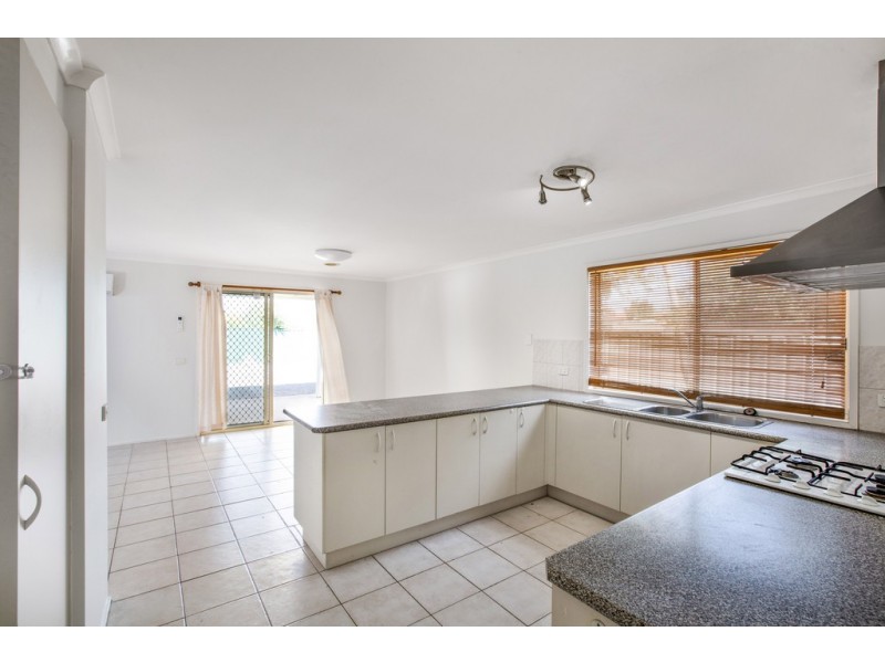 50 Herrington Turn, Caroline Springs VIC 3023