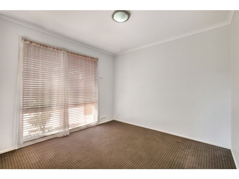 50 Herrington Turn, Caroline Springs VIC 3023