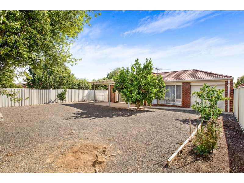 50 Herrington Turn, Caroline Springs VIC 3023