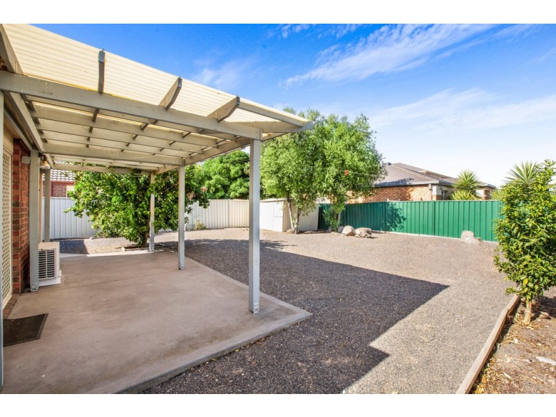 50 Herrington Turn, Caroline Springs VIC 3023