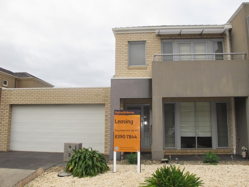 3 Oldis Close, Caroline Springs VIC 3023