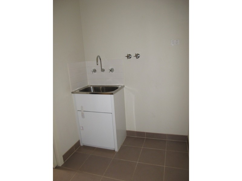 3 Oldis Close, Caroline Springs VIC 3023