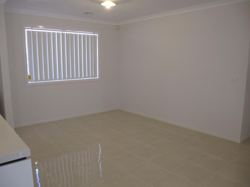 4 Annecy Blvd, Plumpton VIC 3335