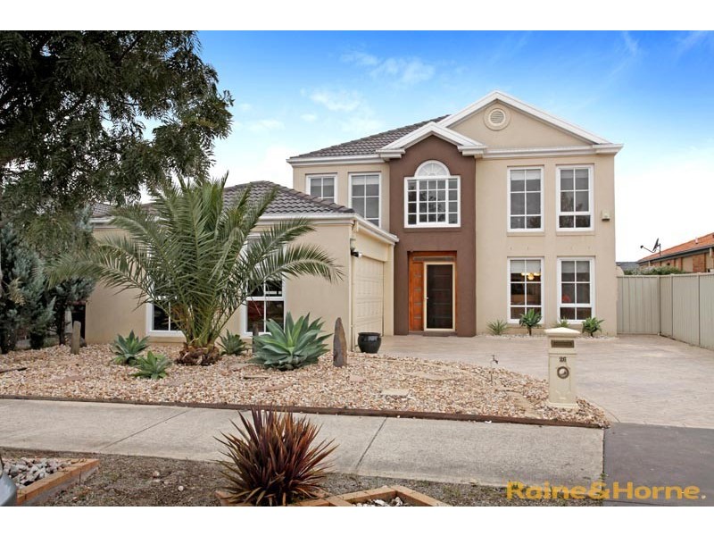 26 O’Donnell Drive, Caroline Springs VIC 3023