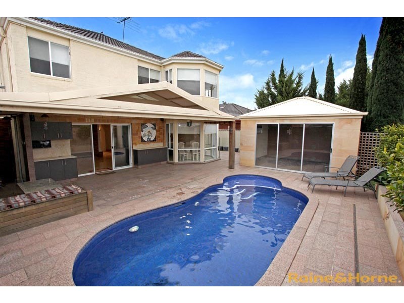 26 O’Donnell Drive, Caroline Springs VIC 3023