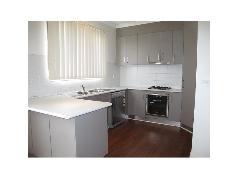 42 Dickerson Way, Caroline Springs VIC 3023