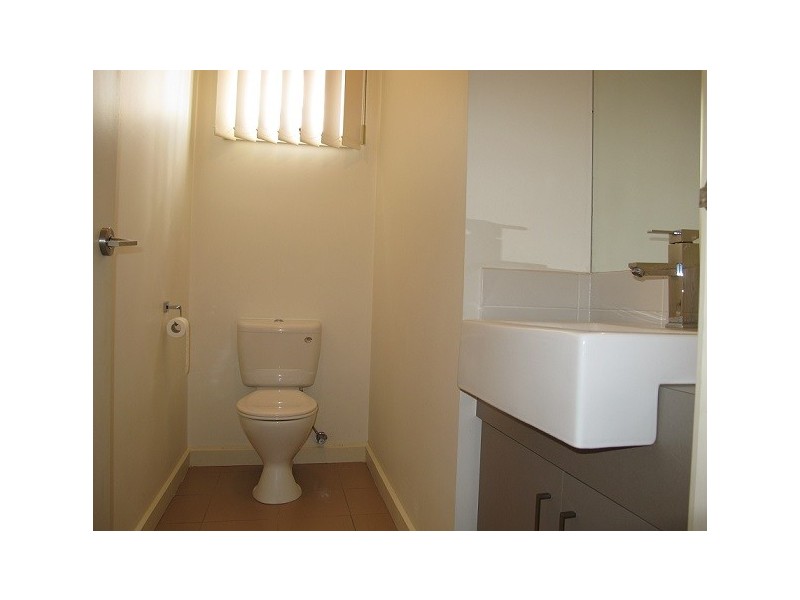 42 Dickerson Way, Caroline Springs VIC 3023