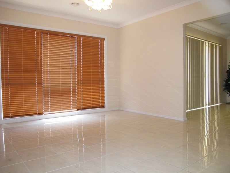 11 Tambo Crescent, Taylors Hill VIC 3037