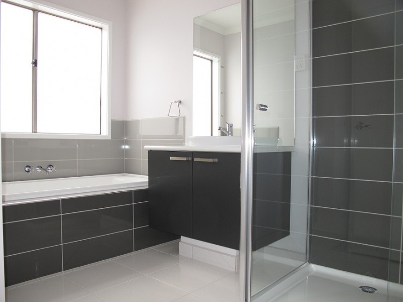 38 Woollahra Parade, Taylors Hill VIC 3037