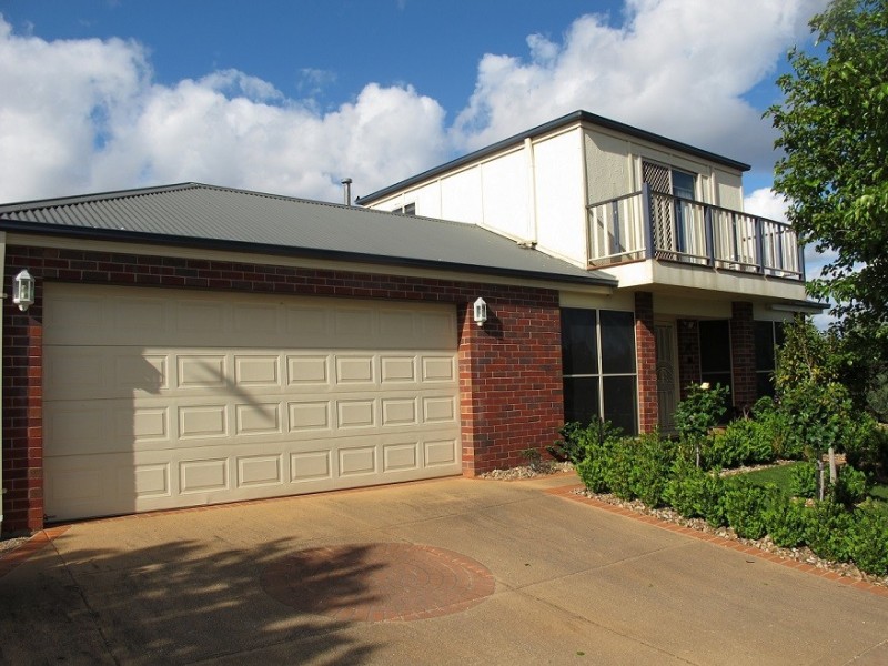 12 Cotteridge Place, Caroline Springs VIC 3023