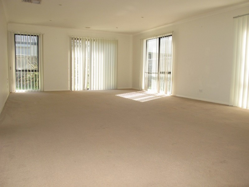 4 Harwood Court, Burnside Heights VIC 3023