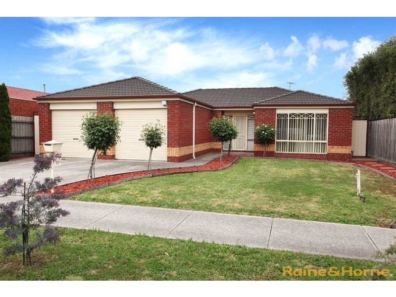25 Garonne Circuit, Roxburgh Park VIC 3064