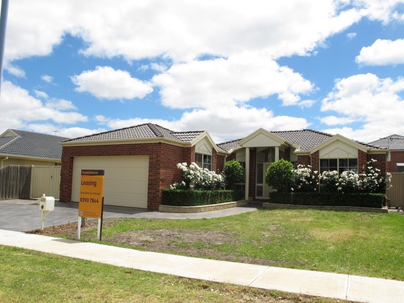 20 University Drive, Taylors Hill VIC 3037