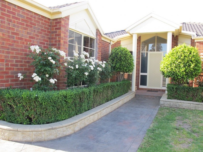 20 University Drive, Taylors Hill VIC 3037