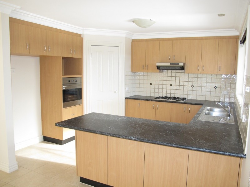 20 University Drive, Taylors Hill VIC 3037