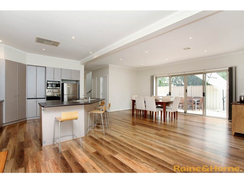 2 Lauricella Place, Caroline Springs VIC 3023