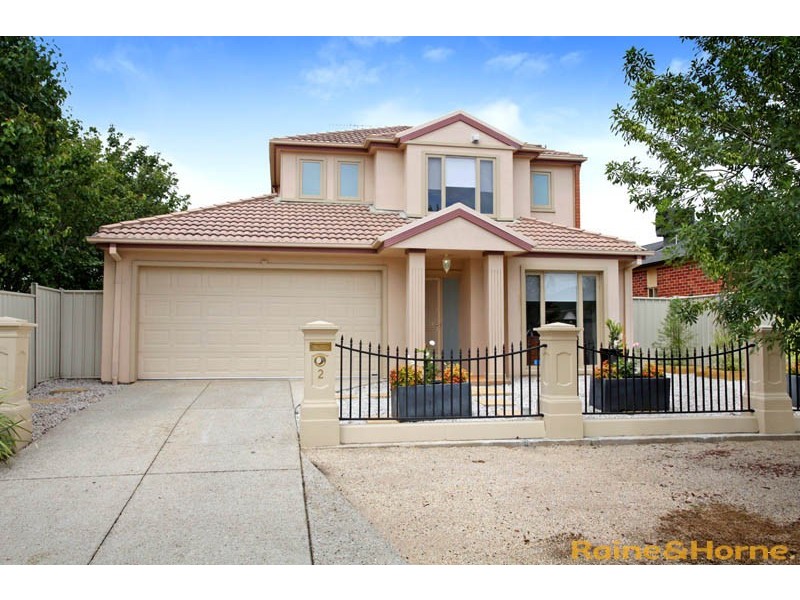 2 Lauricella Place, Caroline Springs VIC 3023