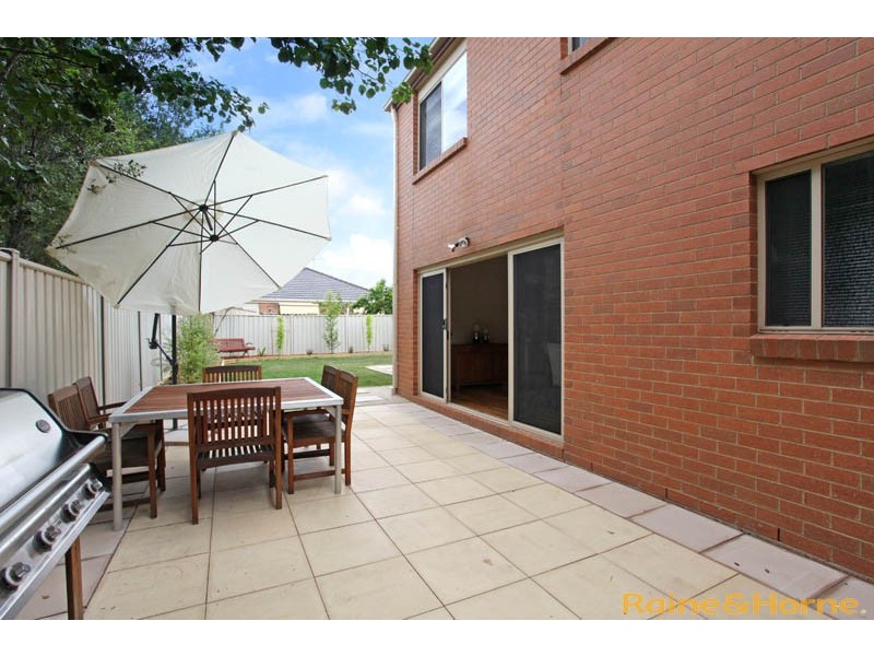 2 Lauricella Place, Caroline Springs VIC 3023