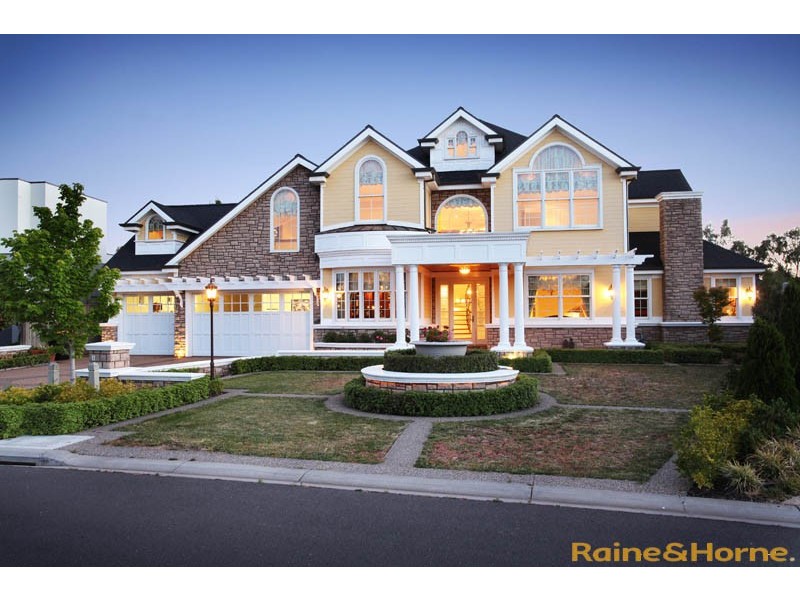 11 The Close, Caroline Springs VIC 3023