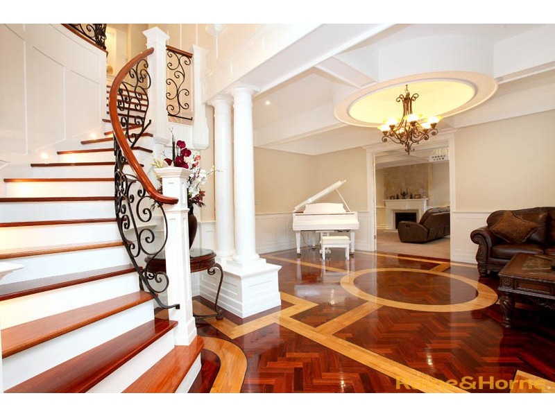 11 The Close, Caroline Springs VIC 3023