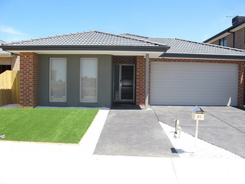 33 Hardware Lane, Taylors Hill VIC 3037