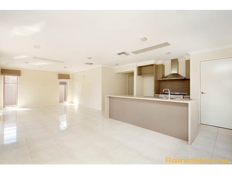 24 Inglewood Drive, Burnside Heights VIC 3023