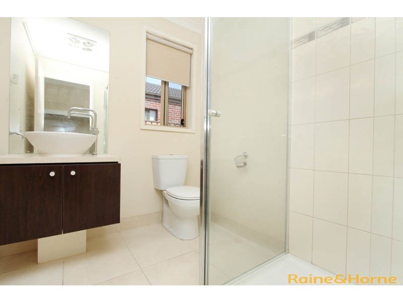 24 Inglewood Drive, Burnside Heights VIC 3023