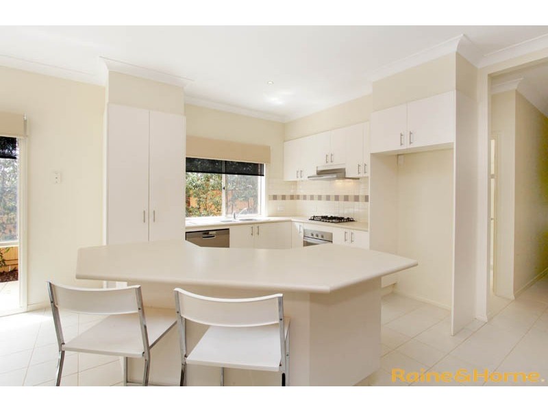 13 Palfrey Green, Caroline Springs VIC 3023