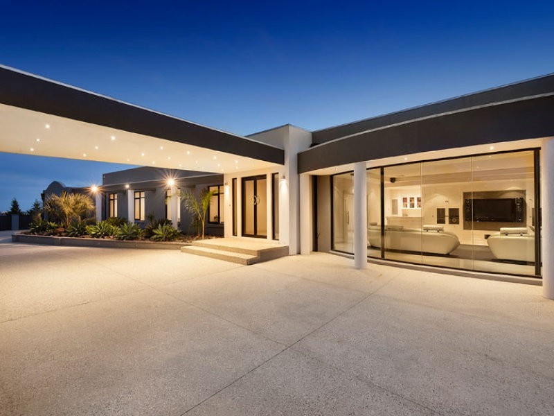 12 Laburnum Place, Hillside VIC 3037